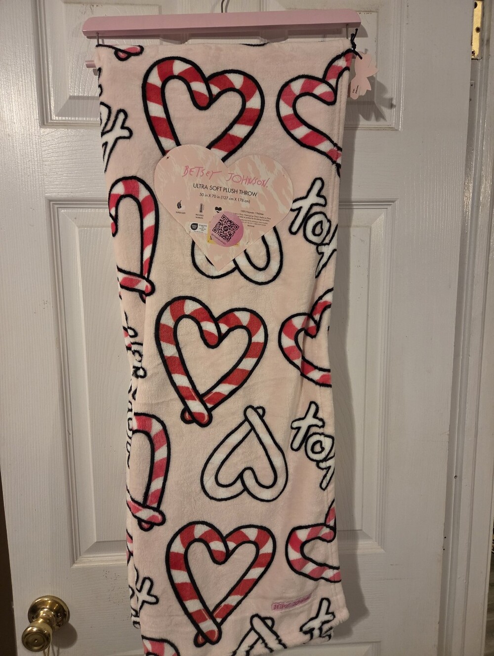 Betsey Johnson NWT Plush Throw - Candy Cane Hearts